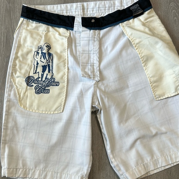 Volcom Corpo Class  White Plaid Shorts Mens Size 32 - Picture 8 of 9